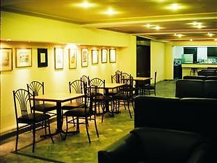 Mirage Hotel Lahore Buitenkant foto